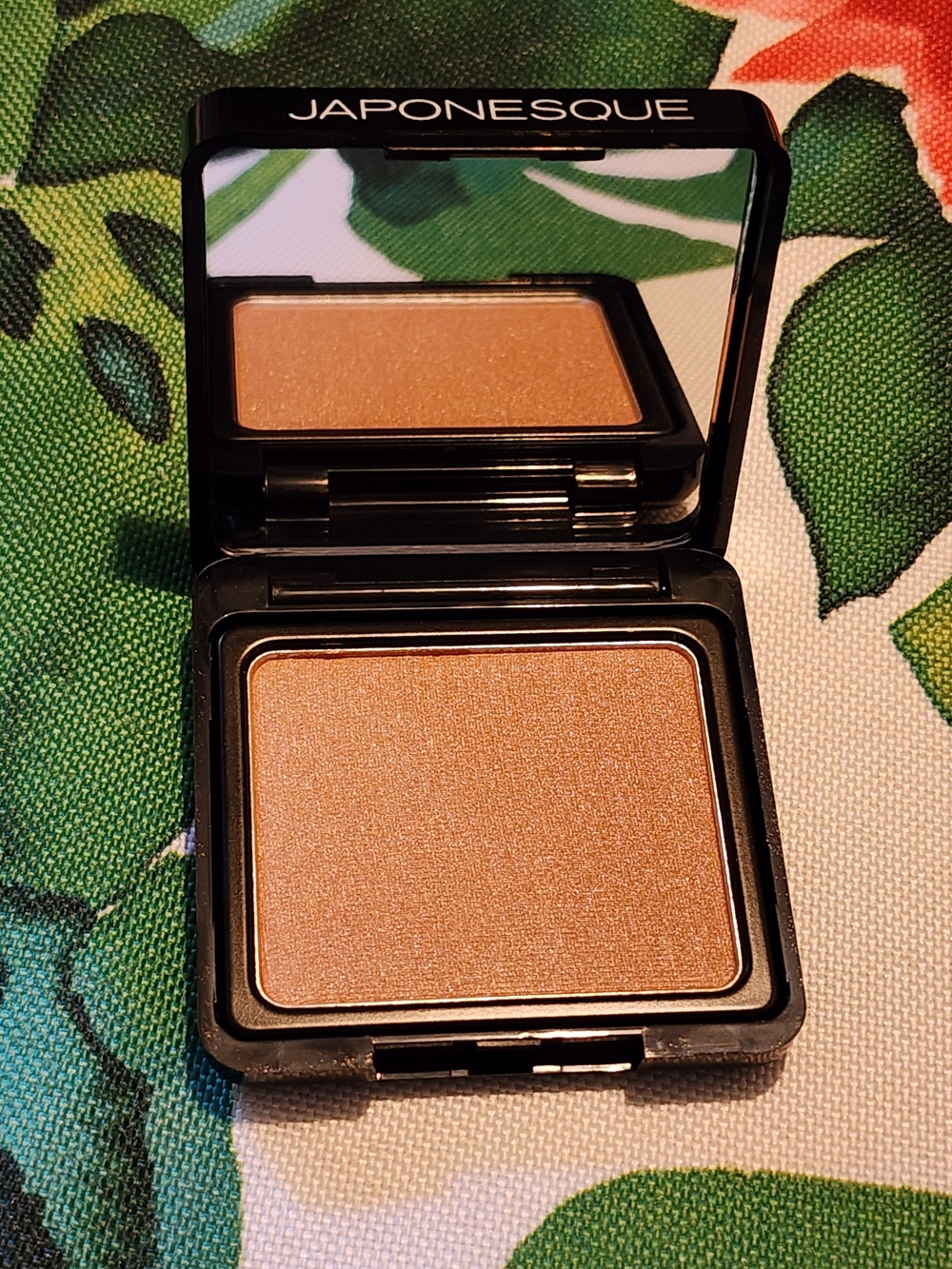Japonesque Kumadori Collection Highlighter in the shade 03 Rose Pearl